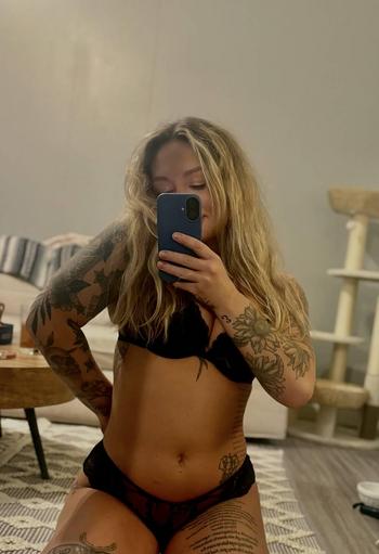 Aspen, 25 Caucasian/White female escort, Lethbridge