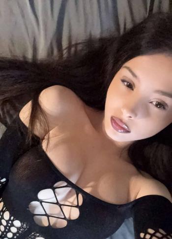 Kayla, 19 Caucasian/White female escort, Lethbridge