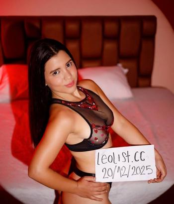 Aurora Daisy, 24 Mixed female escort, Lethbridge